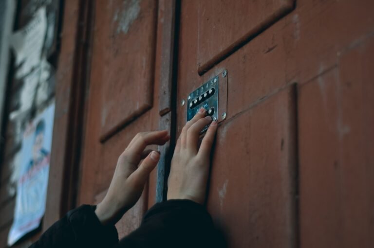 Smart lock problems in Farmington, NM — a homeowner troubleshooting a keypad smart lock on a front door